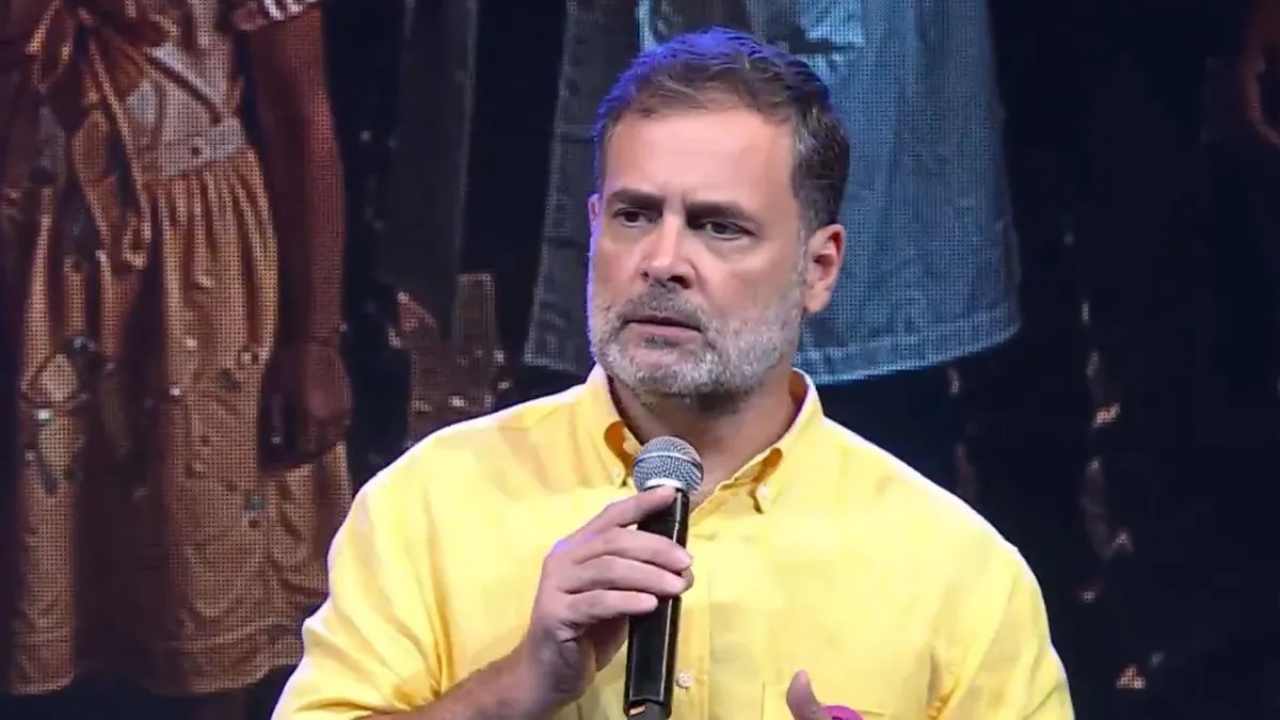 Delhi News: राहुल गांधी का दिल्ली पुलिस पर आरोप, महिला प्रदर्शनकारियों और पत्रकारों से दुर्व्यवहार का दावा