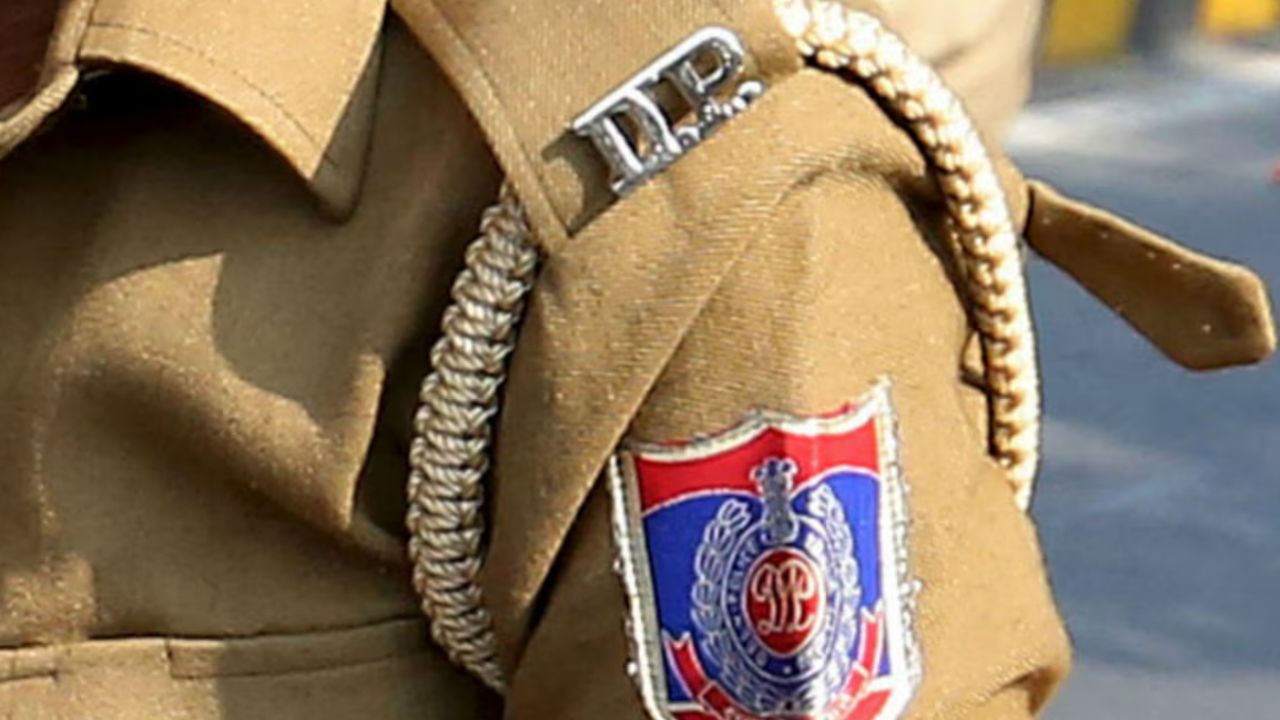 दिल्ली पुलिस का 'ऑपरेशन प्रहार' सफल, 72 घंटे में 44 आरोपी गिरफ्तार; हथियार और चोरी का सामान बरामद