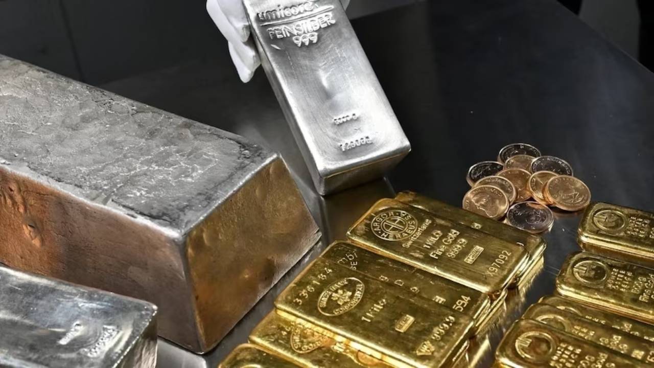 Gold-Silver Price Today 20 October: दशहरे पर सोना-चांदी खरीदने का है प्लान, पहले चेक कर लें आज 20 अक्टूबर के ताजा रेट्स