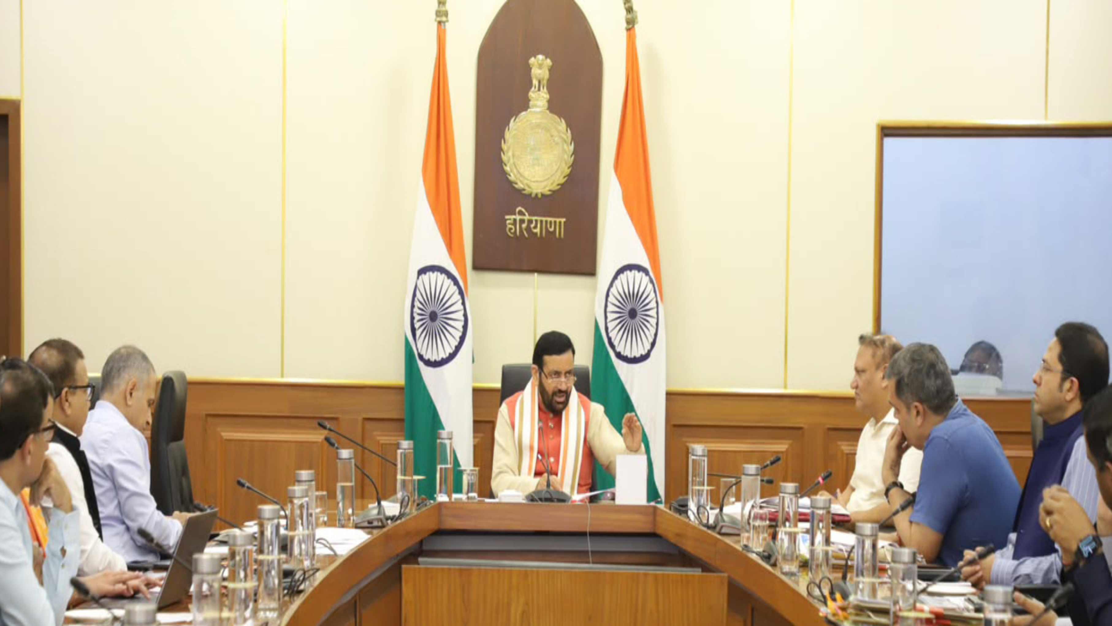 Haryana News: गांवों में लाइब्रेरी से इंडोर जिम तक, योजनाओं की गुणवत्ता और निगरानी पर CM सैनी का जोर