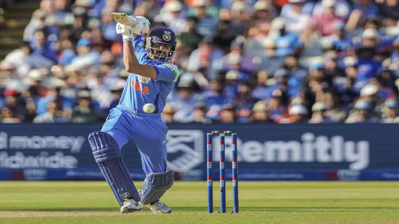 IND vs ENG, 1st ODI 2026: इंग्लैंड के सामने सीना तान कर खड़े रहे ‘बापू’, टीम इंडिया को दिला दी ऐतिहासिक जीत