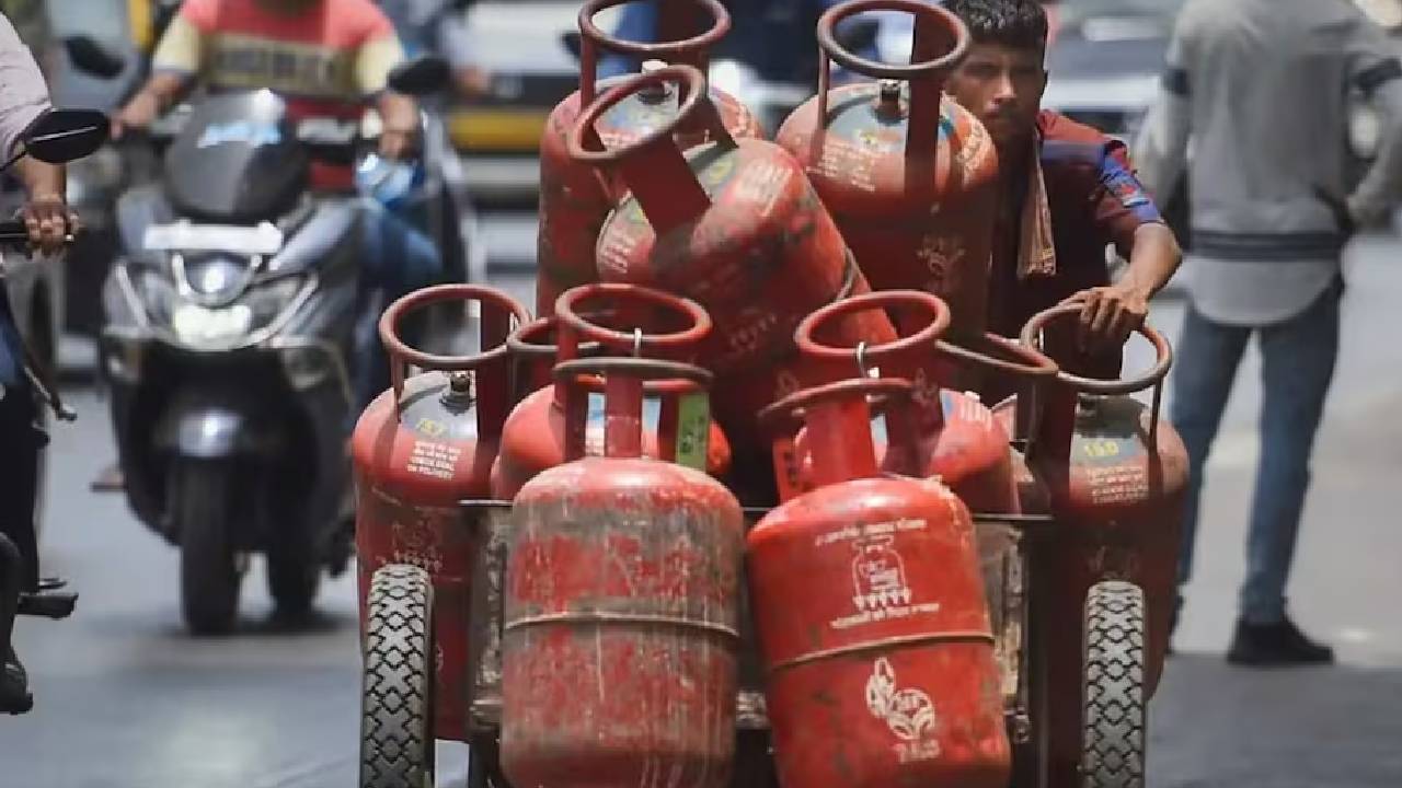 LPG सिलेंडर पर बड़ा अपडेट! PNG कनेक्शन नहीं लिया तो अब 5 दिन में रद्द हो सकता है गैस कनेक्शन