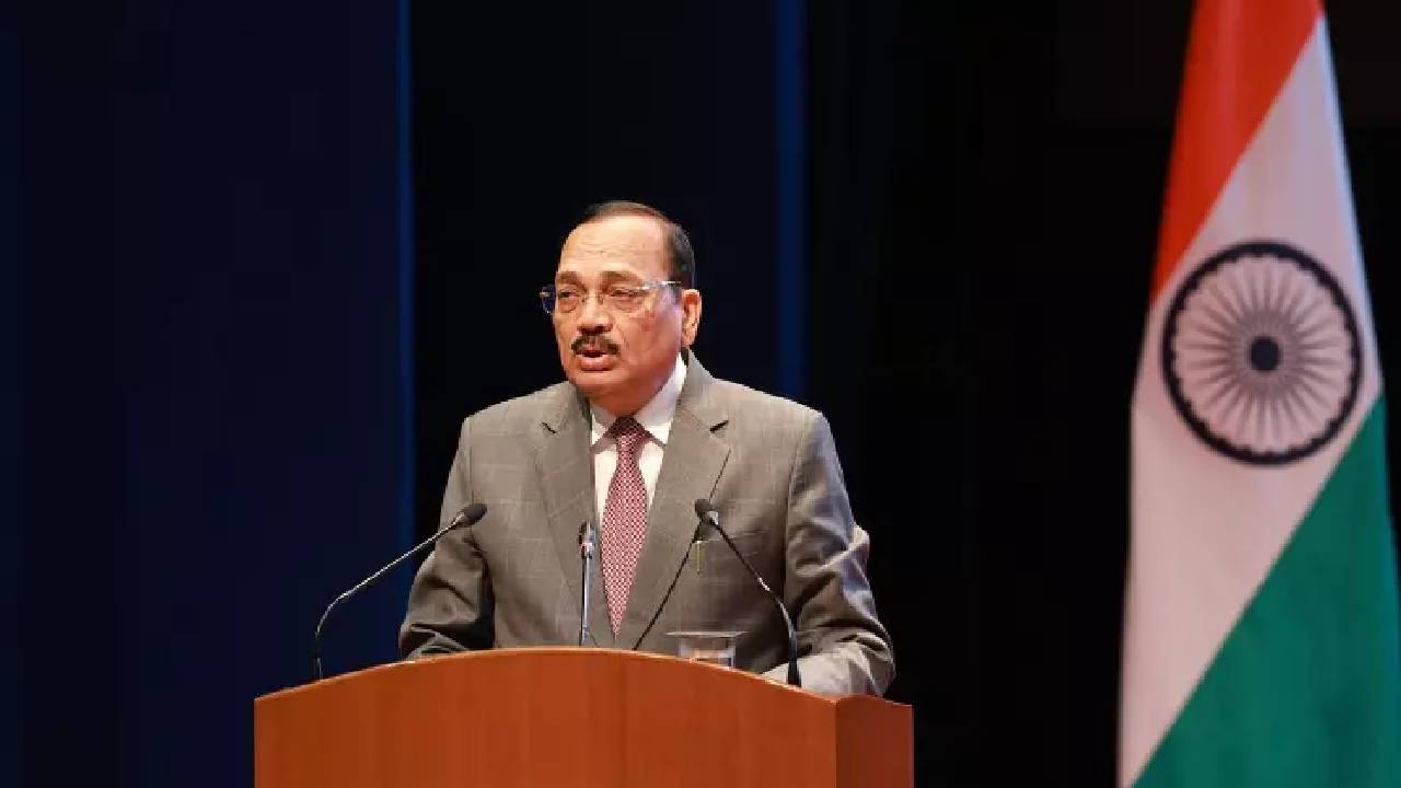 NALSAR के बाद NLSIU में बरपा हंगामा, CJI सूर्यकांत और BCI चेयरमैन के दौरे का विरोध