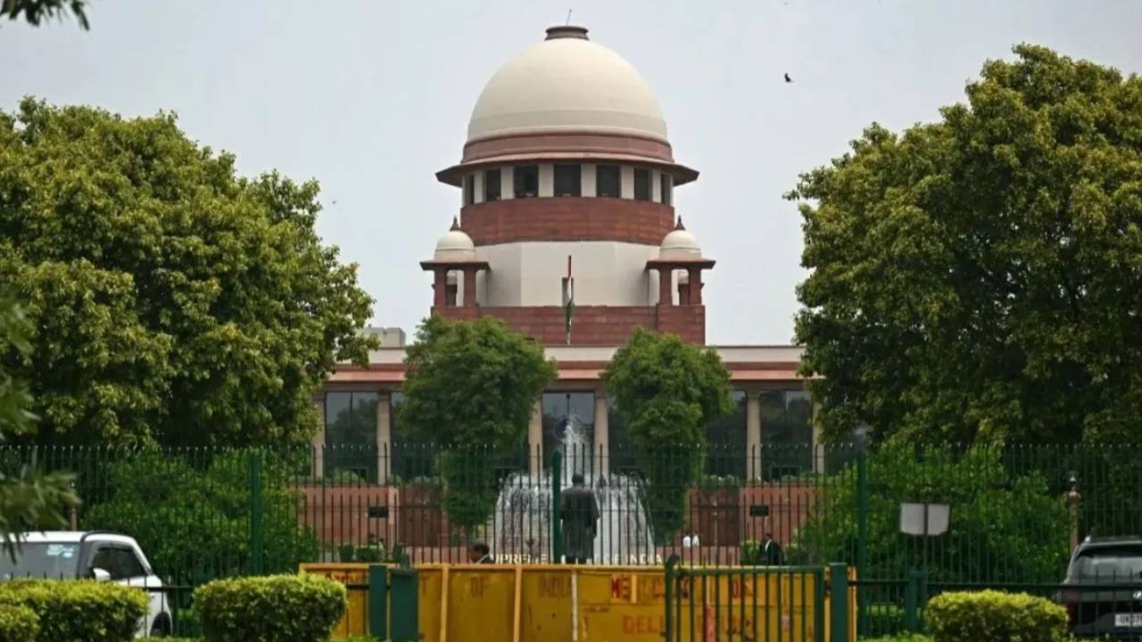 NEET प्रदर्शन मामले में सुप्रीम कोर्ट से छात्रों को बड़ी राहत, FIR रद्द करने का दिया आदेश; पीड़ित परिवारों को 3 महीने में मिलेगा मुआवजा