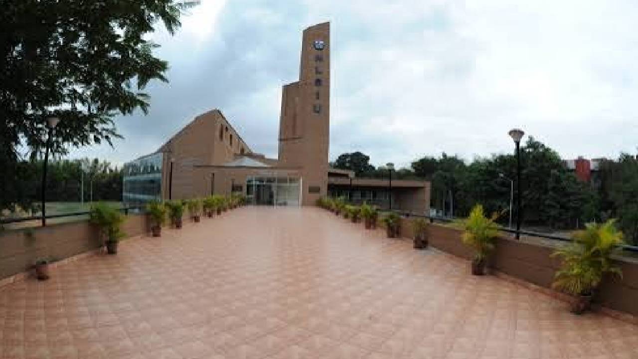 NLSIU का 34वां दीक्षांत समारोह रद्द, CJI सूर्यकांत और BCI चेयरमैन को बुलाने पर छात्रों ने जताई थी आपत्ति