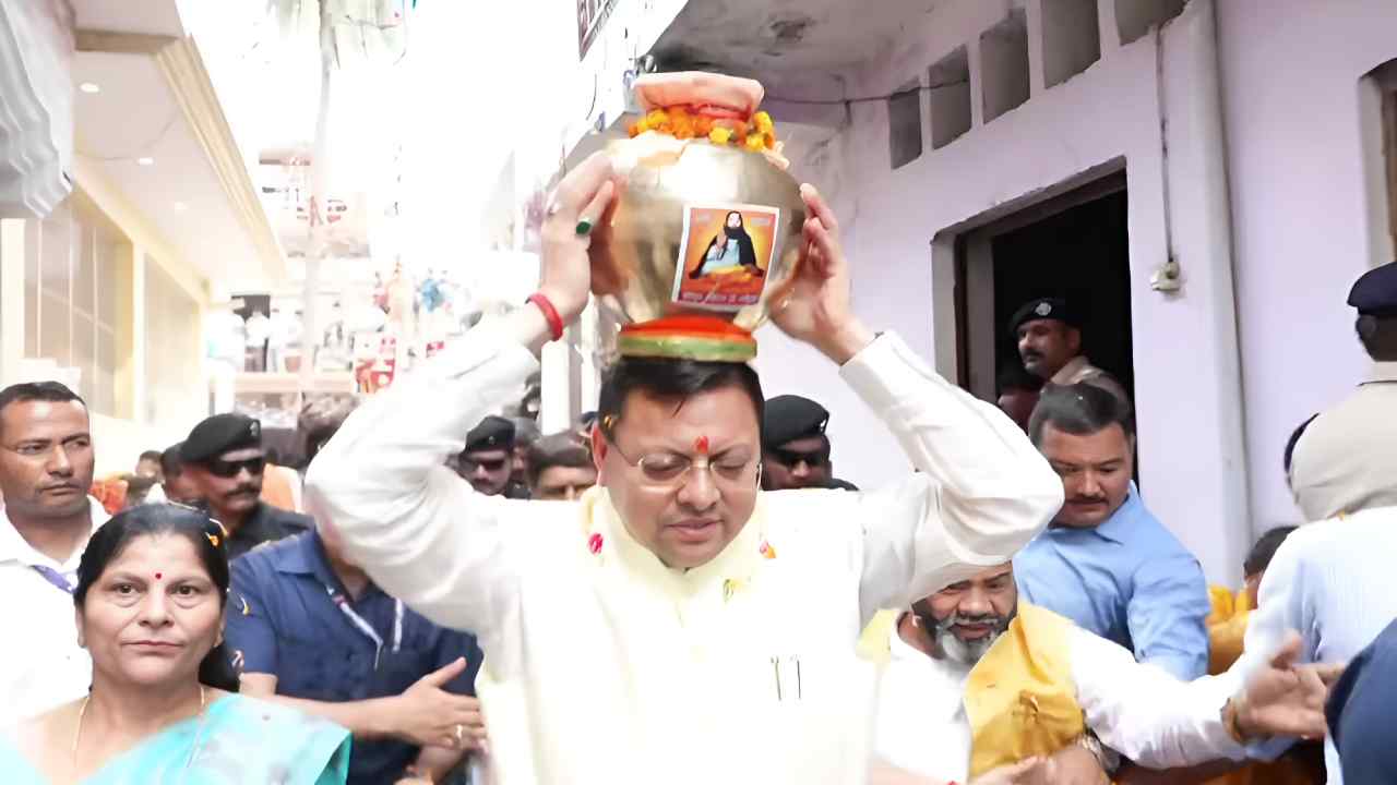 Uttarakhand News: हरिद्वार में गुरु रविदास जयंती पर भव्य कलश यात्रा, मुख्यमंत्री धामी ने की सहभागिता