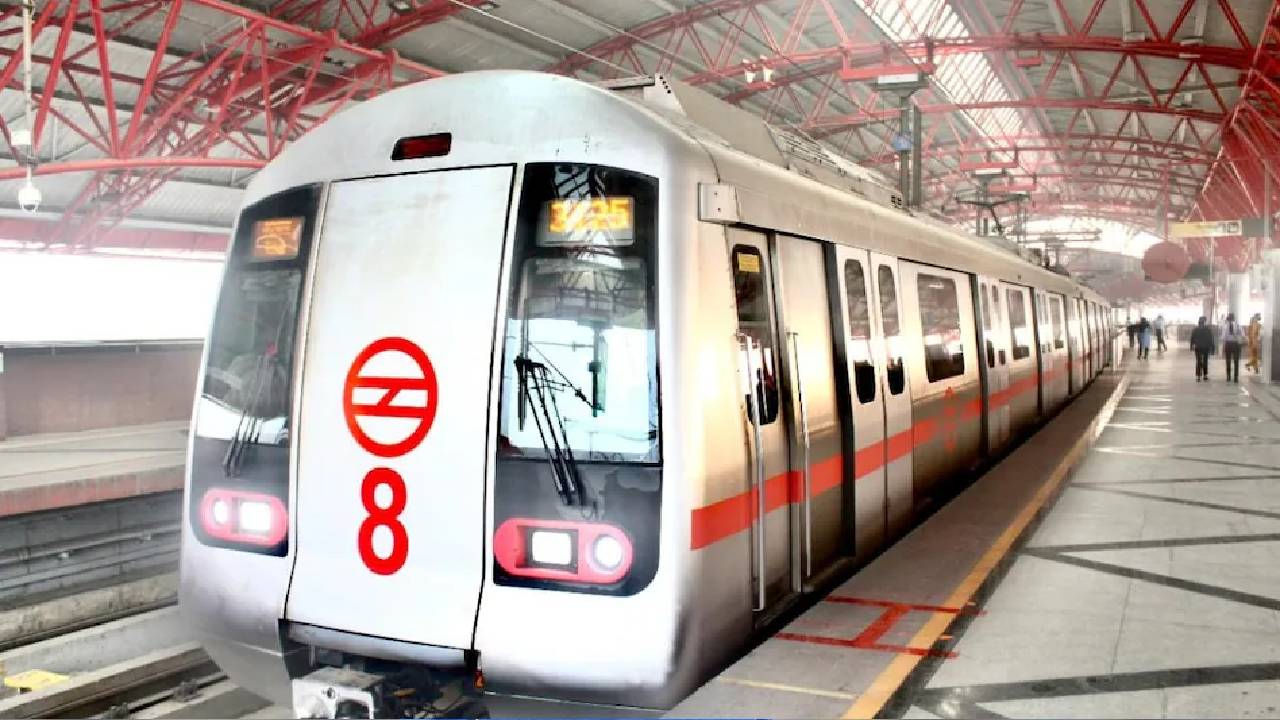 दिल्ली मेट्रो में नौकरी का मौका, 2 लाख रुपये महीने तक मिलेगी सैलरी, जानें योग्यता और भर्ती की पूरी डिटेल