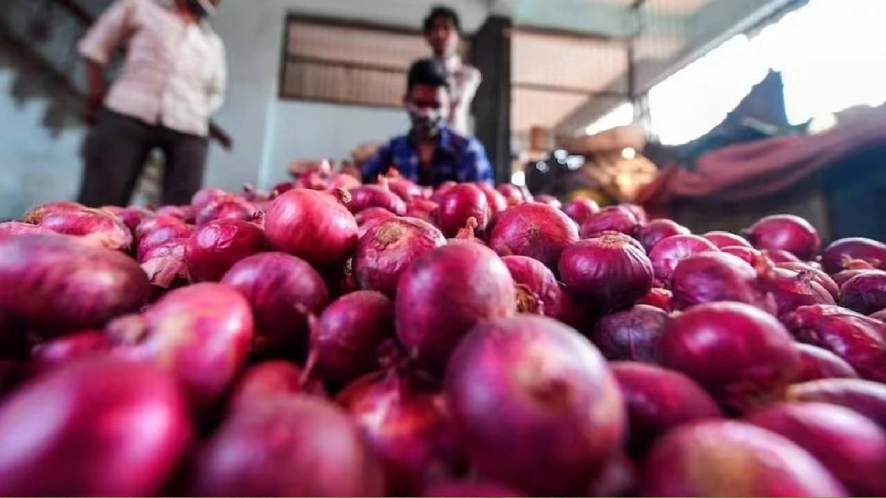 दिवाली से पहले प्याज-चीनी के भाव सातवें आसमान पर, पिछले 4 महीने में सबसे ज्यादा हुए महंगे