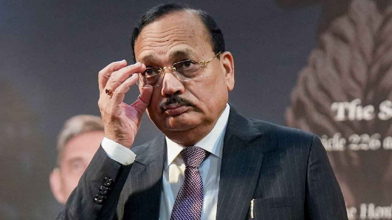 केरल कांग्रेस ने मांगा CJI सूर्यकांत का इस्तीफा, रिजिजू बोले- एंटी-इंडिया गैंग एकजुट