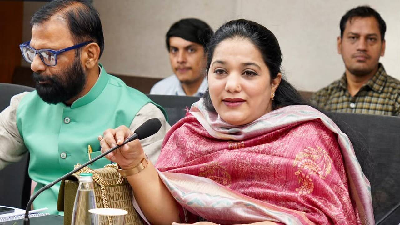 Bihar News:आरा की बहू अमरीन खान ने उठाई ‘मेड इन भारत’ की मांग, केंद्रीय मंत्री जीतन राम मांझी से की अपील