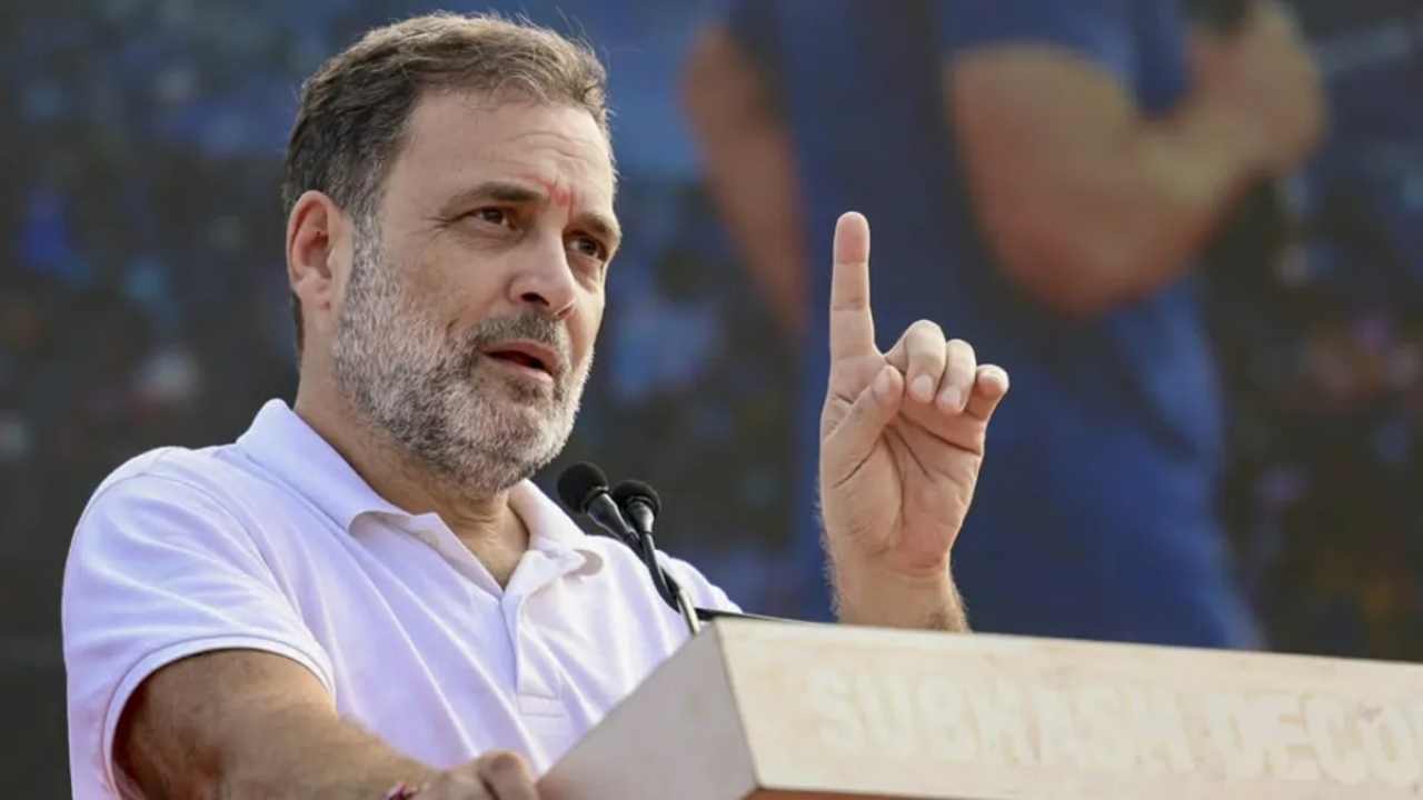 Political News: 'मोदी के समय में बैंक बेचे जा रहे हैं', IDBI बैंक कर्मचारियों के साथ खड़े हुए राहुल गांधी