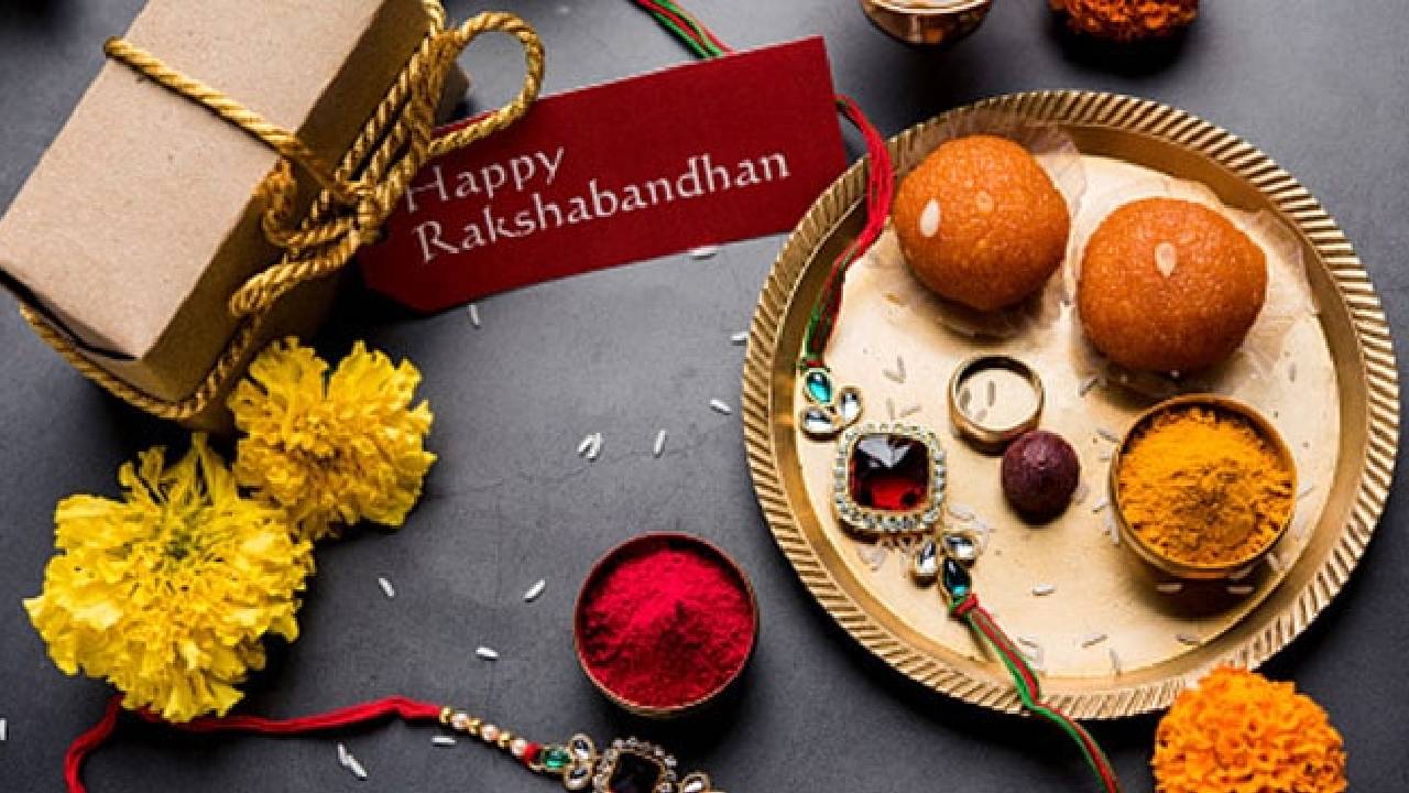 Raksha Bandhan 2026: राखी के दिन लगेगा चंद्र ग्रहण, जानें भारत में सूतक लगेगा या नहीं