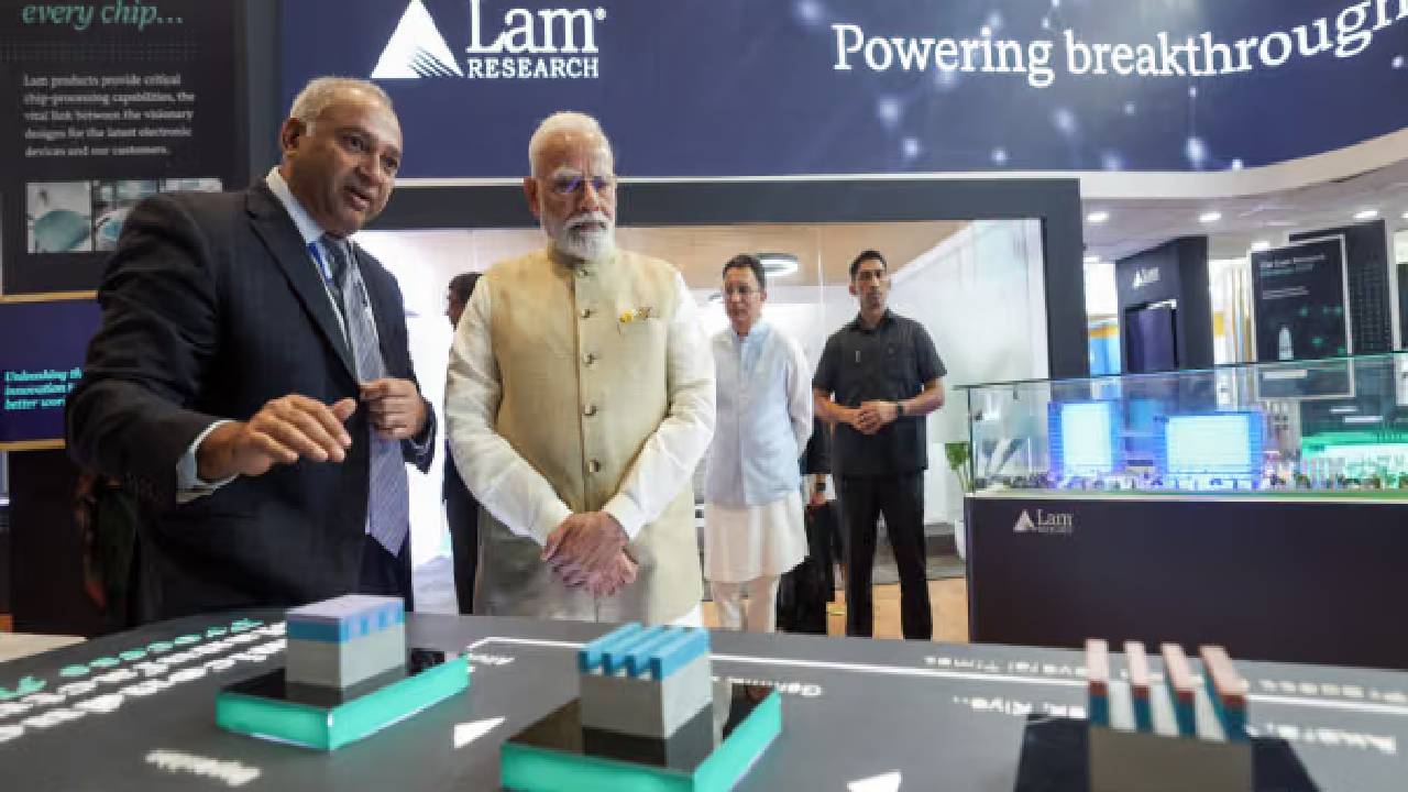 Semicon India 2026: सेमीकंडक्टर सेक्टर में भारत ने शुरू किया दूसरा चरण, PM मोदी ने दिखाई झलक