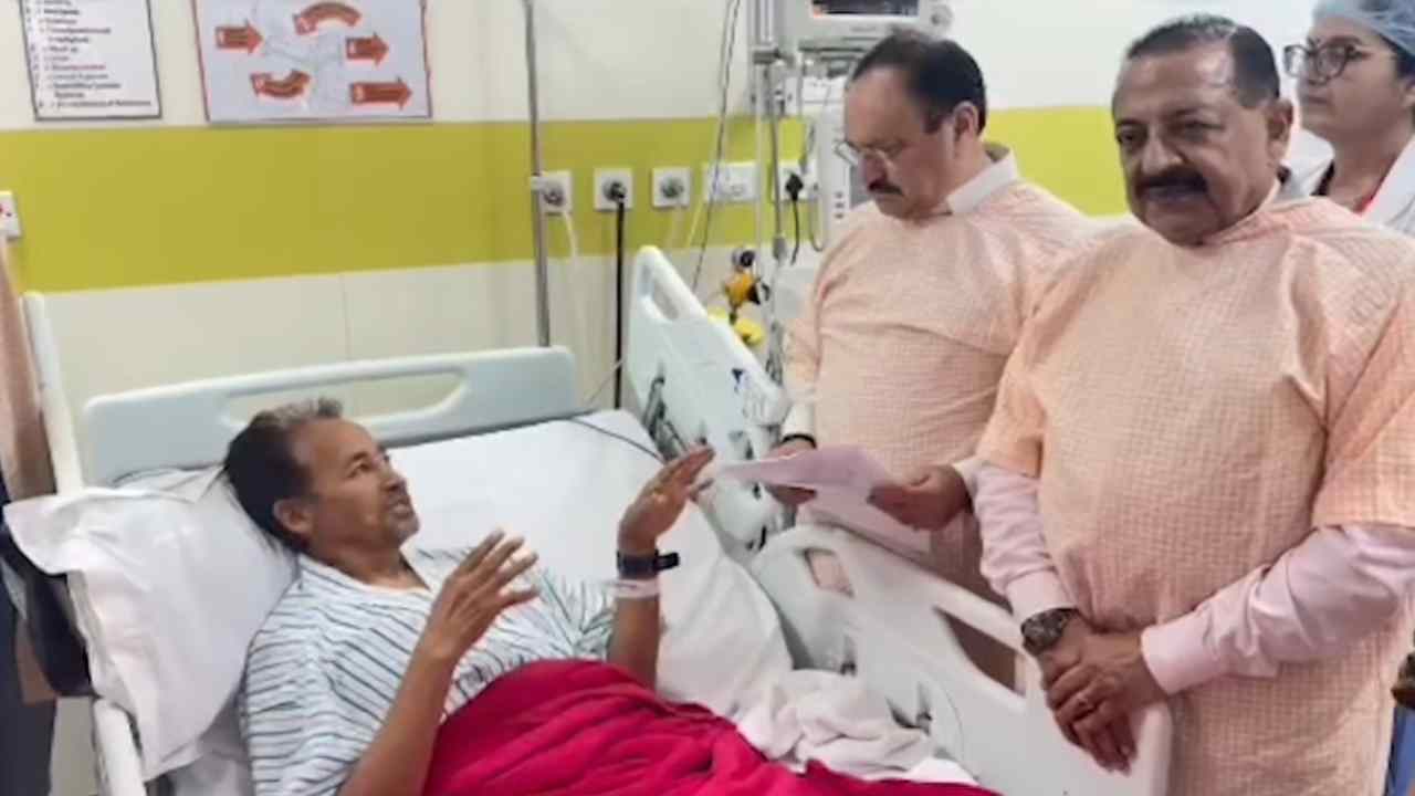 Sonam Wangchuk Ends Hunger Strike: 26 दिन बाद खत्म हुई सोनम वांगचुक की भूख हड़ताल, जितेंद्र सिंह और जेपी नड्डा की मौजूदगी में तोड़ा अनशन