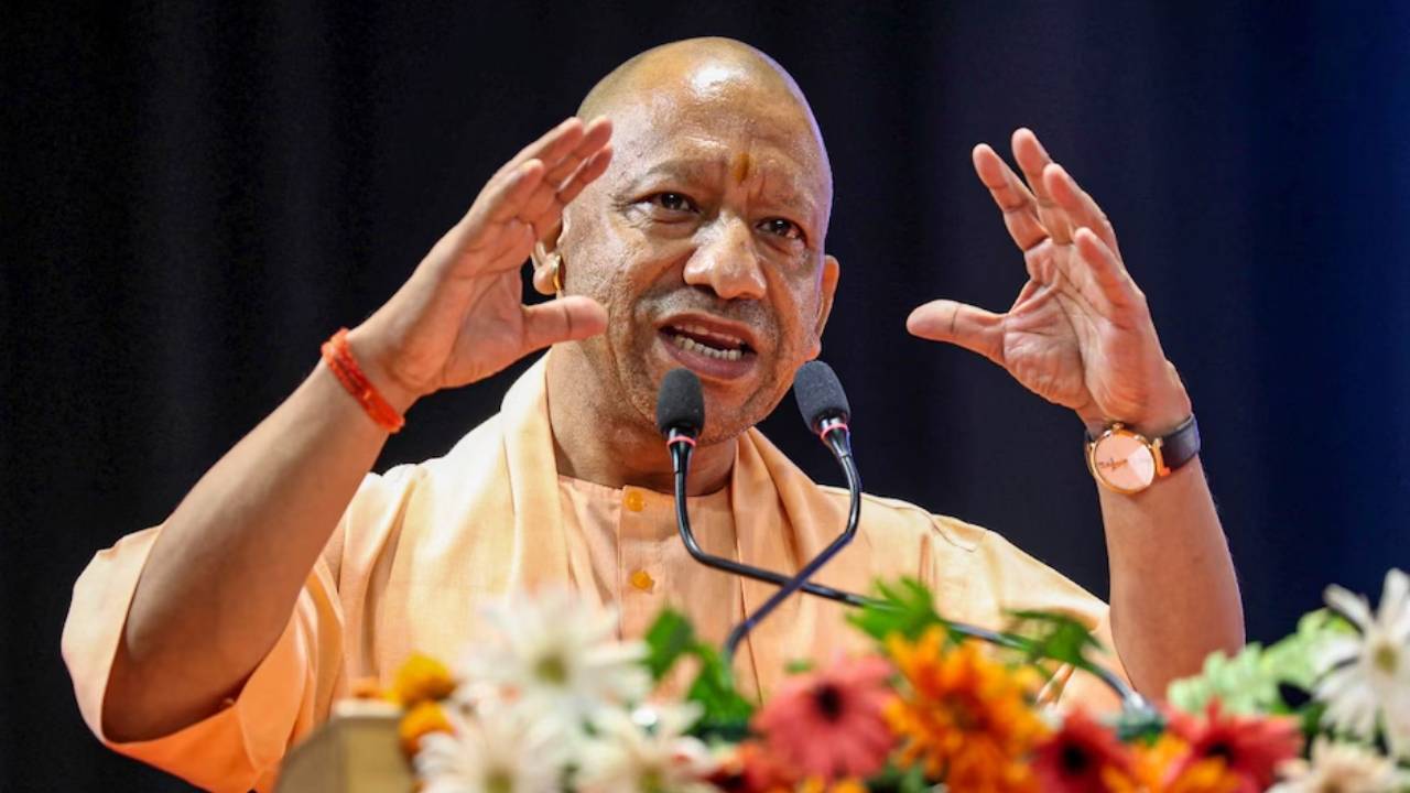 UP News: 'रामनगरी को वापस मिली उसकी शान...', 10वें दीपोत्सव से पहले CM योगी ने बताया कैसे बदल रही अयोध्या की तस्वीर