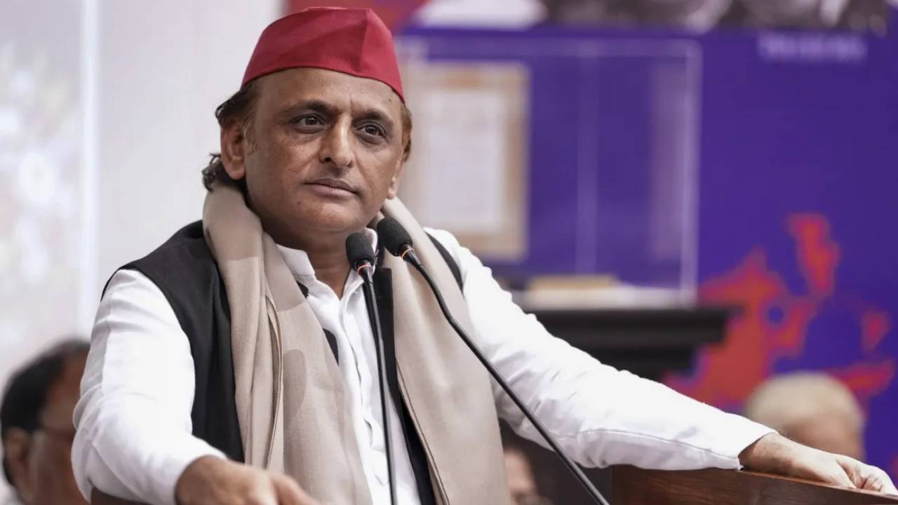 UP News: 'लखनऊ से वाराणसी तक...जलभराव बारिश से नहीं, भाजपाई भ्रष्टाचार से', सपा प्रमुख ने योगी सरकार पर साधा निशाना