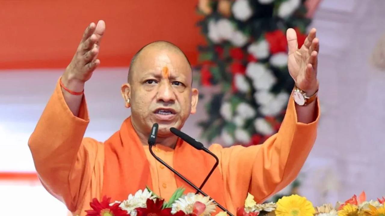 UP News: 'लोकतंत्र की सबसे बड़ी ताकत जनविश्वास...', उत्तर प्रदेश लोकायुक्त के 50वें स्थापना दिवस पर CM योगी ने दिया बड़ा संदेश