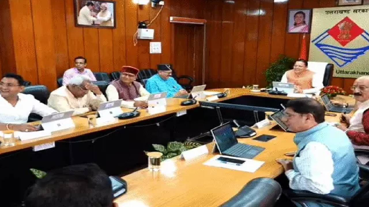 उत्तराखंड कैबिनेट के 17 बड़े फैसले, हाइब्रिड गाड़ियों से छूट वापस; ऋषिकेश में बनेगा कैंसर इंस्टीट्यूट