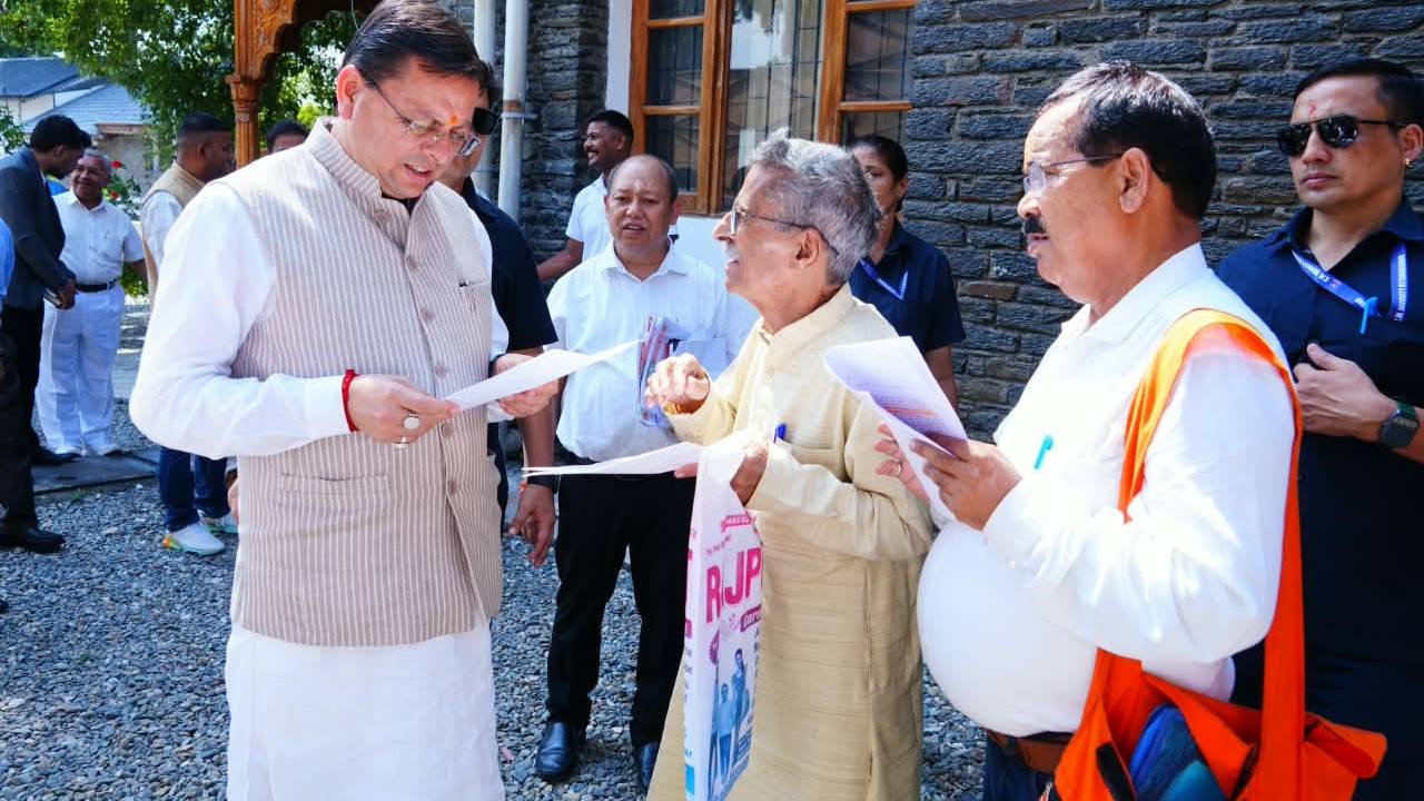 Uttarakhand News: 'जनसमस्याओं का समाधान सरकार की प्राथमिकता...', CM धामी ने अधिकारियों को दिए कार्रवाई के निर्देश