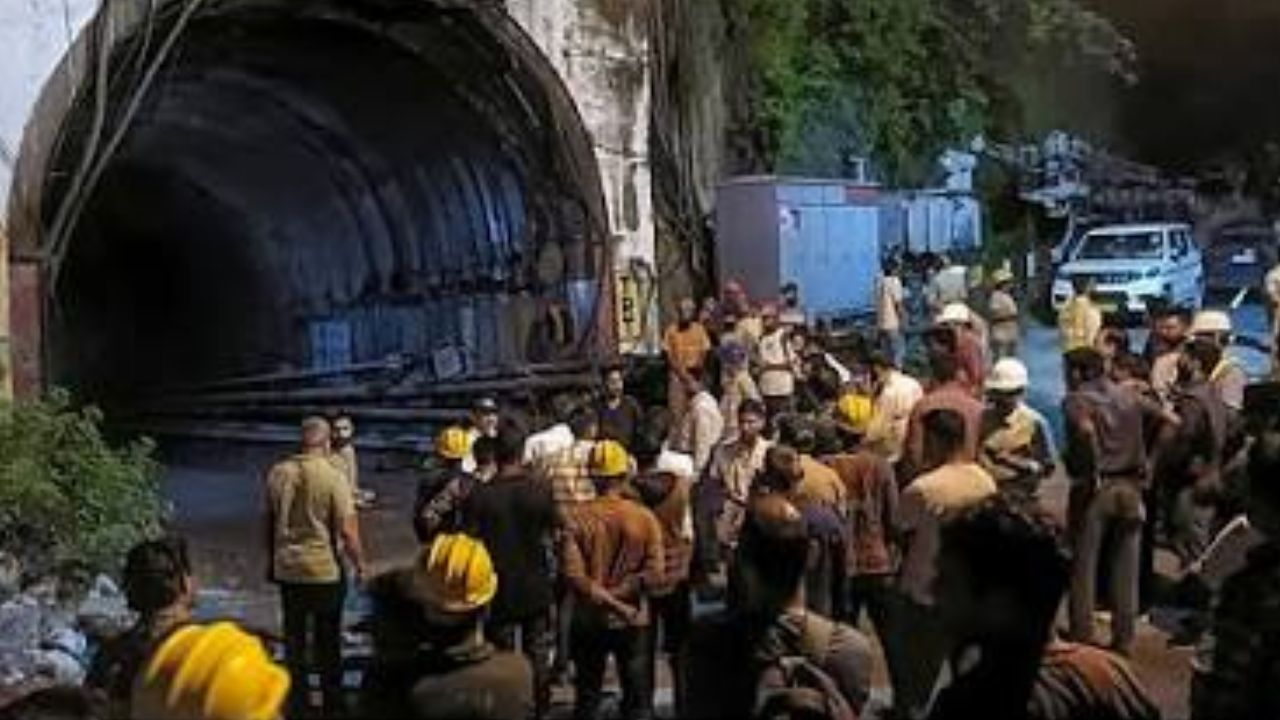 Uttarakhand News: पिपलकोटी सुरंग हादसे में अबतक 8 लोगों की गई जान, 2 मजदूर अभी भी लापता; रेस्क्यू ऑपरेशन जारी