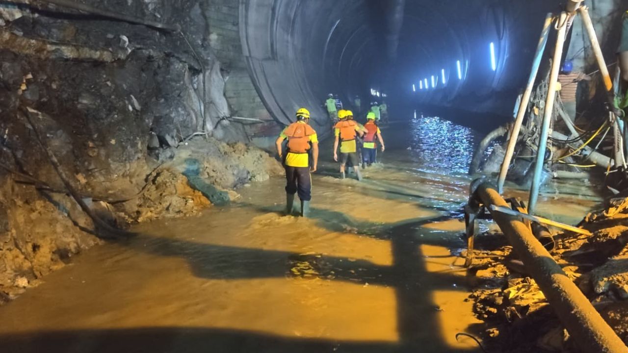 Uttarakhand News: मायापुर-पीपलकोटी टनल में SDRF का बड़ा सर्च ऑपरेशन, रेस्क्यू मिशन लगातार जारी