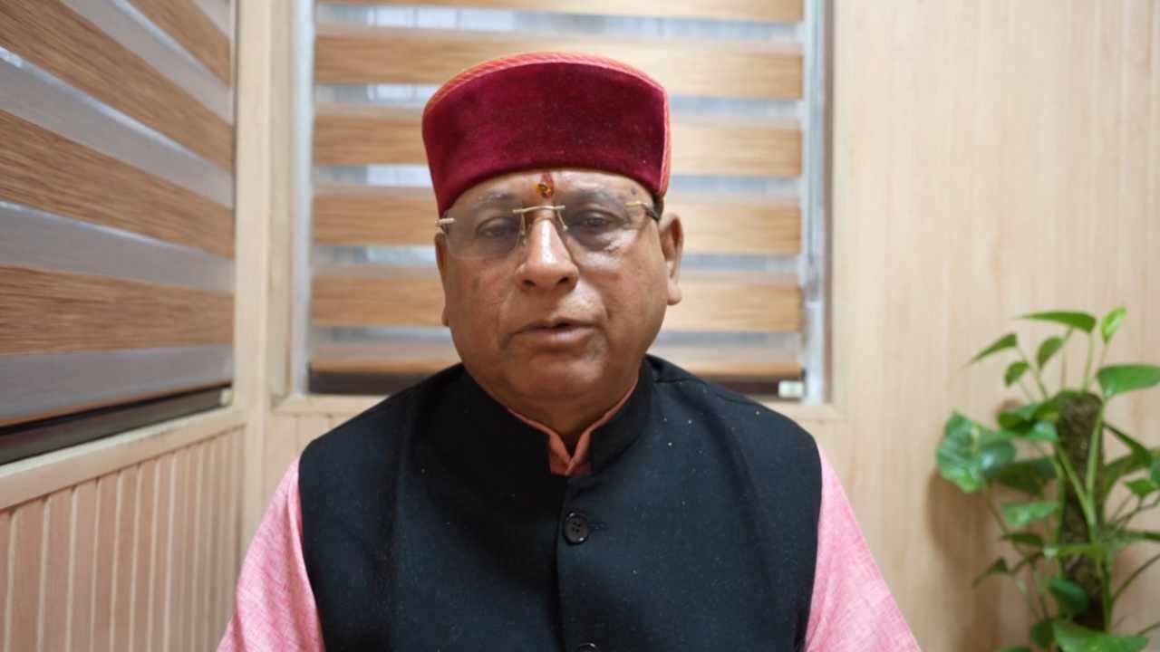 Uttarakhand News: राजपुर रोड के विकास कार्यों पर मंत्री खजान दास सख्त, 15 दिन में सफाई व्यवस्था सुधारने के निर्देश