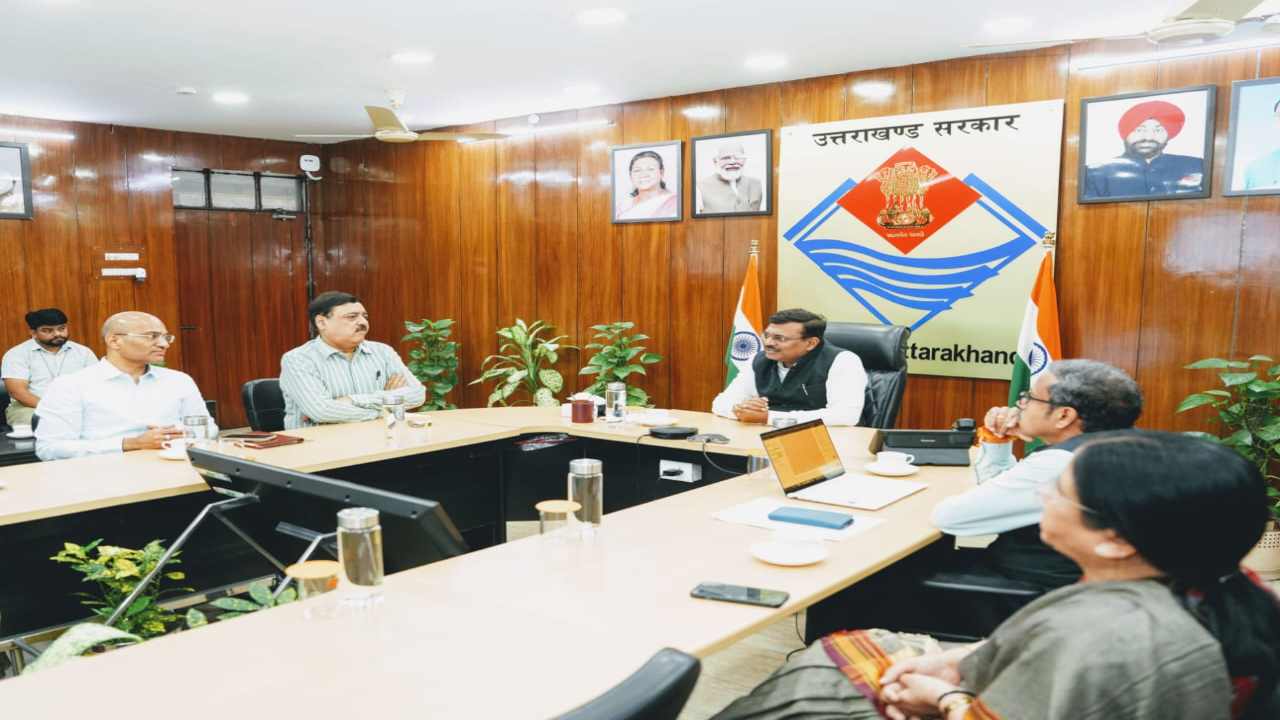 Uttarakhand News:विदेशी भाषाएं सीखने के लिए बनेगी व्यापक योजना, मुख्य सचिव ने दिए निर्देश