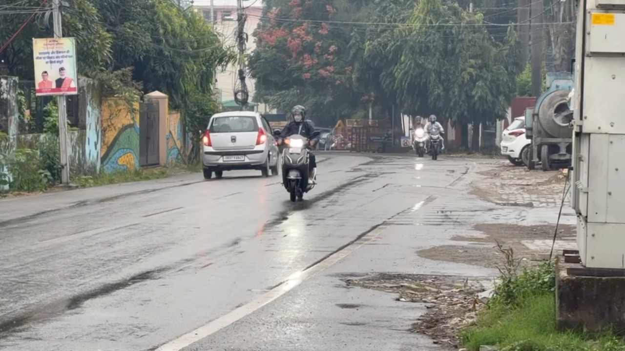 Uttarakhand Weather Update: देहरादून में बारिश, मौसम विभाग का 11 जिलों में येलो अलर्ट; तेज हवाओं के साथ ओलावृष्टि की चेतावनी