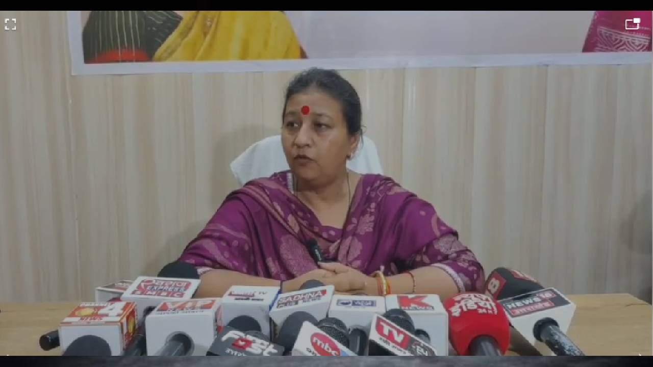 Uttrakhand News: एप्रोच रोड धंसने के बाद आरोपों में घिरी रुचि भट्ट की सफाई, बोलीं- दोषी के खिलाफ कार्रवाई होगी