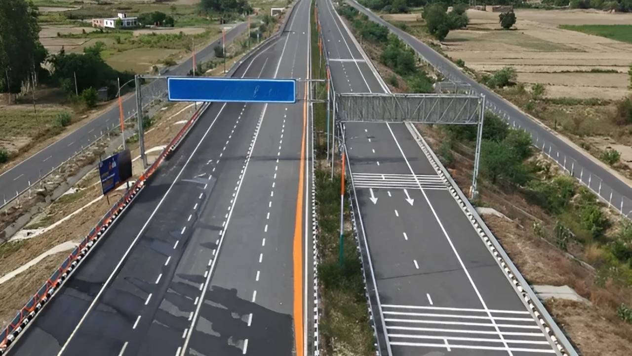 Uttar Pradesh News: उत्तर प्रदेश को मिलेगा नया एक्सप्रेसवे, लखनऊ लिंक से जुड़ेंगे 5 एक्सप्रेसवे; दिल्ली से पूर्वांचल तक सफर होगा आसान