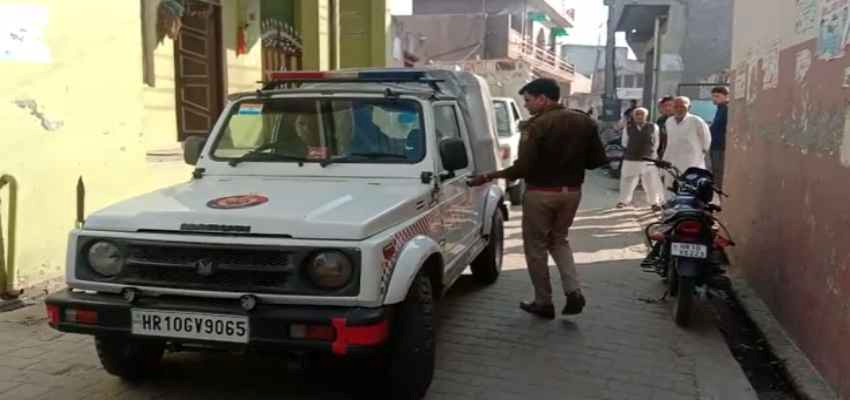 Sonipat Crime: बुजुर्ग की चाकू से गोदकर हत्या, गली में पड़ा मिला शव