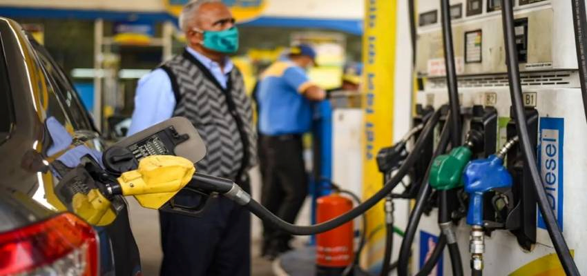 Petrol-Diesel Prices:  लखनऊ,गुरुग्राम सहित इन राज्यों में महंगा हुआ पेट्रोल, जानें आपके शहर के दाम