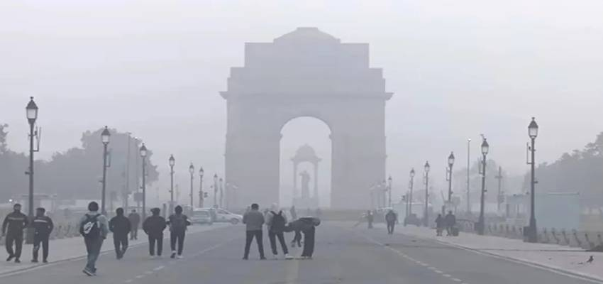 Weather Update: उत्तर में सर्द हवाएं तो दक्षिण में मोंथा...दिल्ली का AQI भी बढ़ा; जानें देशभर का मौसम अपडेट