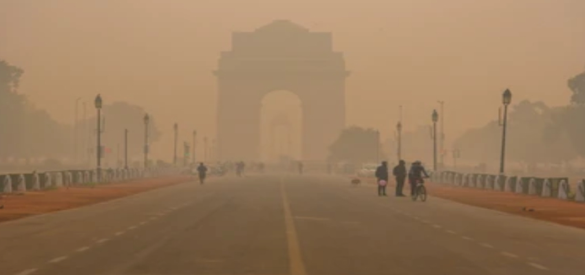 जहर बनी दिल्ली की हवा… घने स्मॉग में गायब हुआ इंडिया गेट, कई इलाकों में AQI 350 के पार