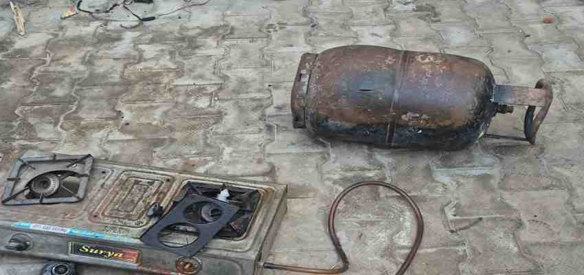 Haryana News: नरवाना में गैस सिलेंडर फटा,  मकान में लगी भीषण आग; लाखों का नुकसान