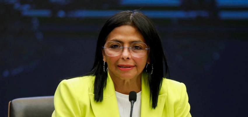 मादुरो को बंधक बनाए जाने के बाद वेनेजुएला में सत्ता परिवर्तन, डेल्सी रोड्रिग्ज को सौंपी गई अंतरिम कमान