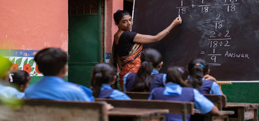 Anganwadi Recruitment:12वीं पास महिलाओं के लिए निकली वैकेंसी, मिलेगी बंपर सैलरी; ऐसे करें अप्लाई