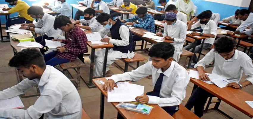 CBSE Board Exam: आज से 10वीं-12वीं की बोर्ड परीक्षाएं शुरू, नियमों की अनदेखी की तो रिजल्ट पर पड़ेगा असर; यहां देखें पूरी गाइडलाइन