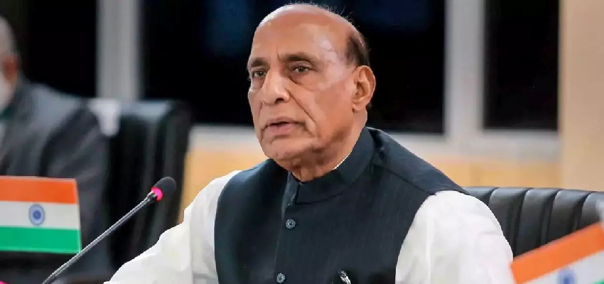 रक्षा मंत्री राजनाथ सिंह का आया बयान, बोले- सेना के रिटायर्ड अधिकारी लिख सकते हैं किताब