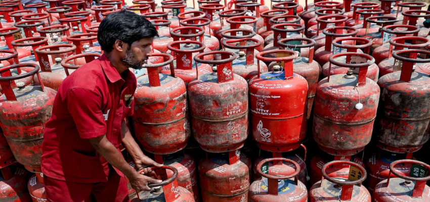 LPG Cylinder:'स्थिति अभी गंभीर, सप्लाई बनाए रखने की...', LPG को लेकर सरकार ने दिया बड़ा अपडेट