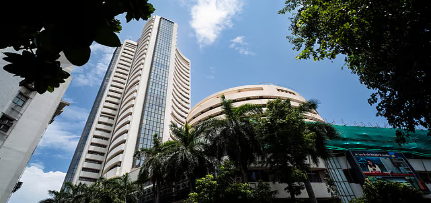 Share Market: शेयर बाजार में महागिरावट, निवेशकों के 9.43 लाख करोड़ डूबे, सेंसेक्स 72 हजार के नीचे