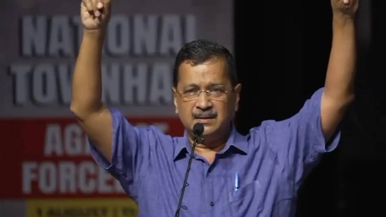 E20 पेट्रोल को लेकर अरविंद केजरीवाल का फूलप्रूफ दावा,  मैकेनिक लेकर समझाया गाड़ियों पर इसका असर