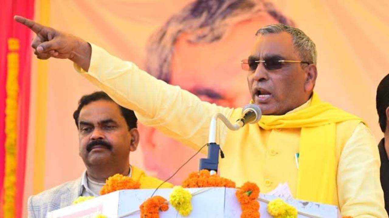 ओमप्रकाश राजभर के बयान से सियासी सरगर्मी तेज, AIMIM जॉइन करेंगे आजम खान?