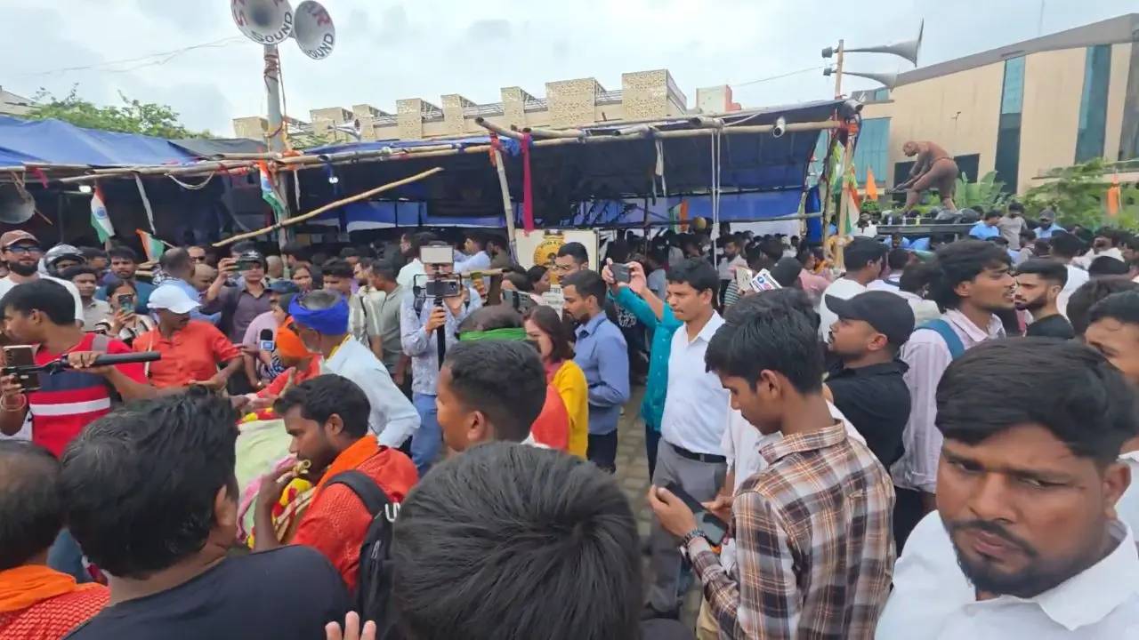 Ranchi Protest: झारखंड में छात्रों ने फिलहाल आंदोलन पर लगाया विराम, हेमंत सरकार को 60 दिनों का अल्टीमेटम