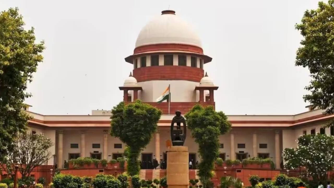 दिल्ली SIR प्रक्रिया के तहत 33 लाख मतदाताओं को भेजे गए नोटिस पर सुप्रीम कोर्ट ने उठाए सवाल, चुनाव आयोग से मांगा जवाब