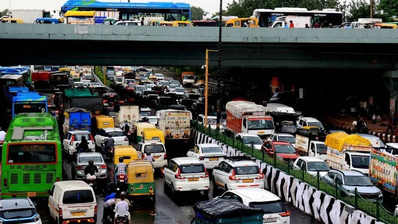 Delhi News: दिल्ली की इन 35 सड़कों पर आवाजाही रहेगी प्रभावित,जानें क्या है वैकल्पिक रास्ते
