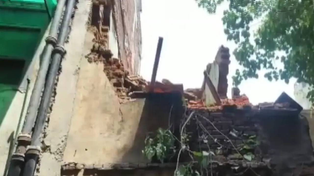 Delhi News: दिल्ली के करोल बाग में दर्दनाक हादसा, बिल्डिंग गिरने से एक की मौत, तीन लोग घायल
