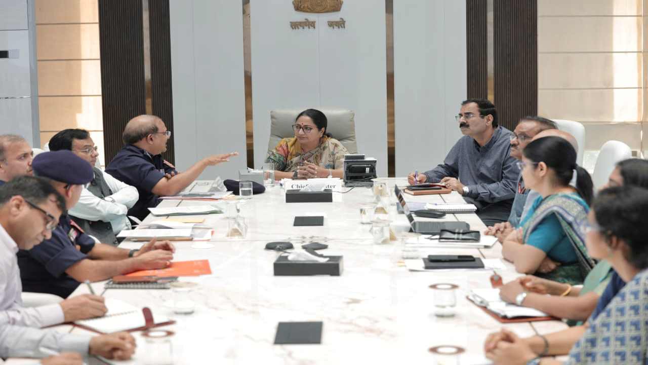 दिल्ली में SDRF का होगा गठन, करीब 1,100 जवान संभालेंगे राहत और बचाव की कमान, CM रेखा गुप्ता ने लिया बड़ा फैसला