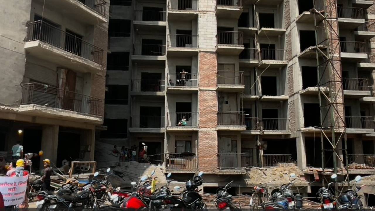 दिल्ली में कितनी मंजिला इमारत बना सकते हैं,  कौन-कौन सा सर्टिफिकेट चाहिए; जानें क्या कहता है नियम