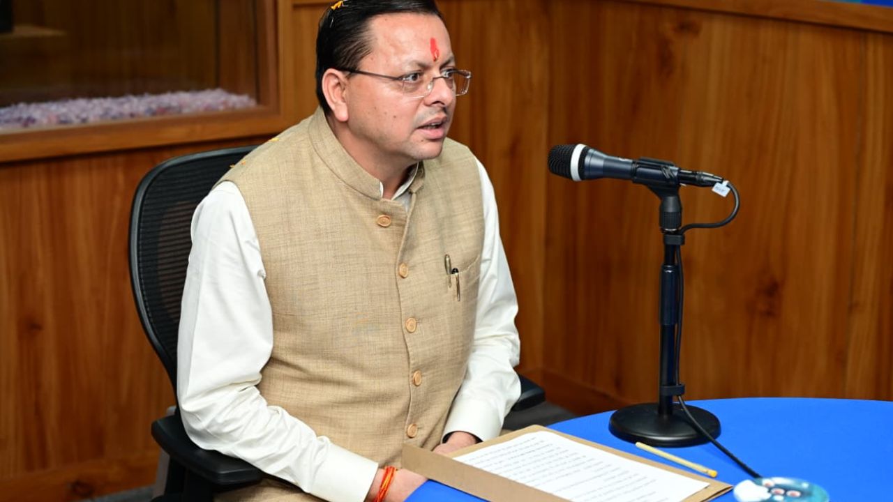 दून यूनिवर्सिटी में CM धामी ने किया दीक्षारम्भ सत्र का शुभारंभ, छात्रों के लिए कई बड़े ऐलान